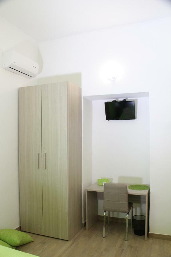B&B Flower'S House Napoli Dış mekan fotoğraf